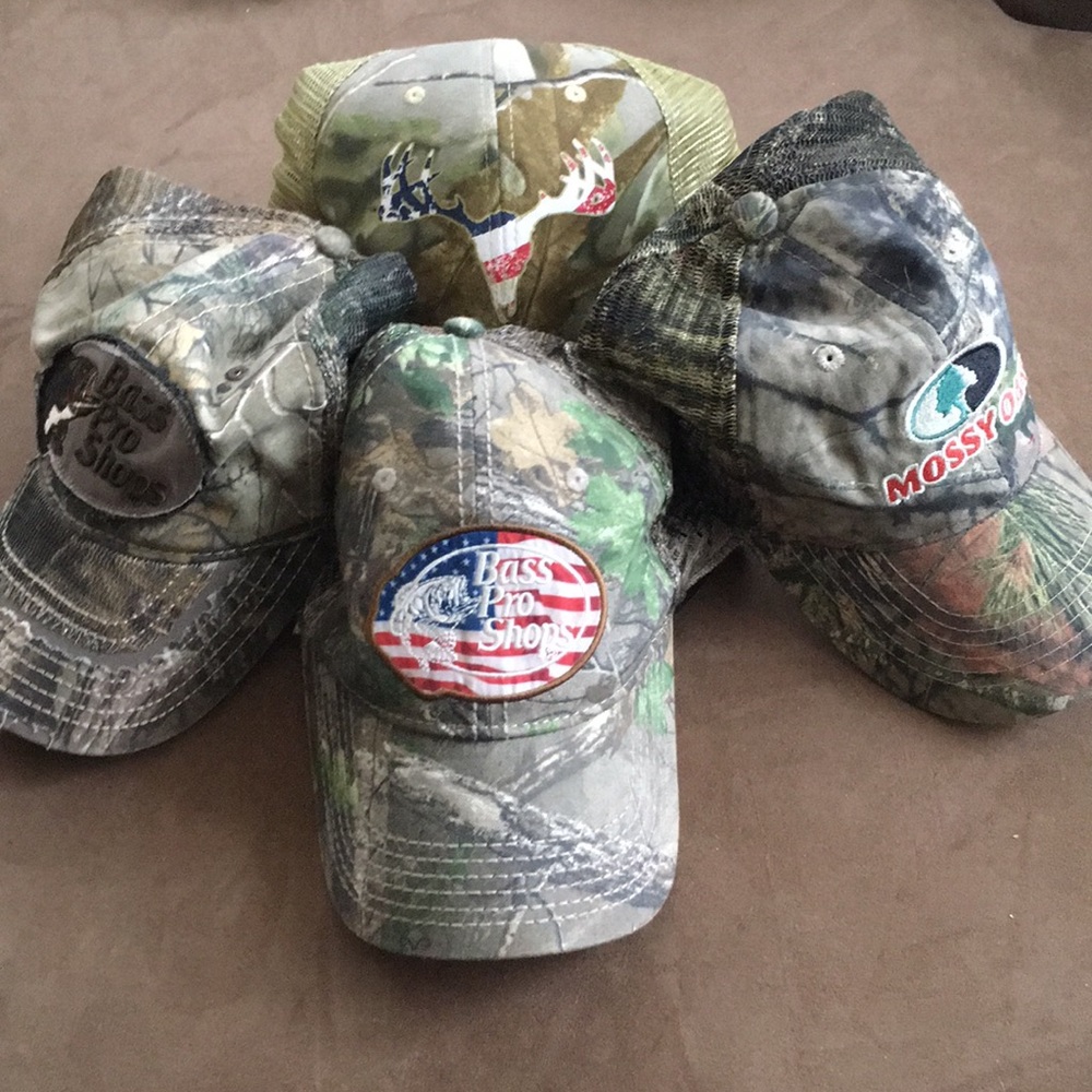 Bundle of 4 mesh back camo hats